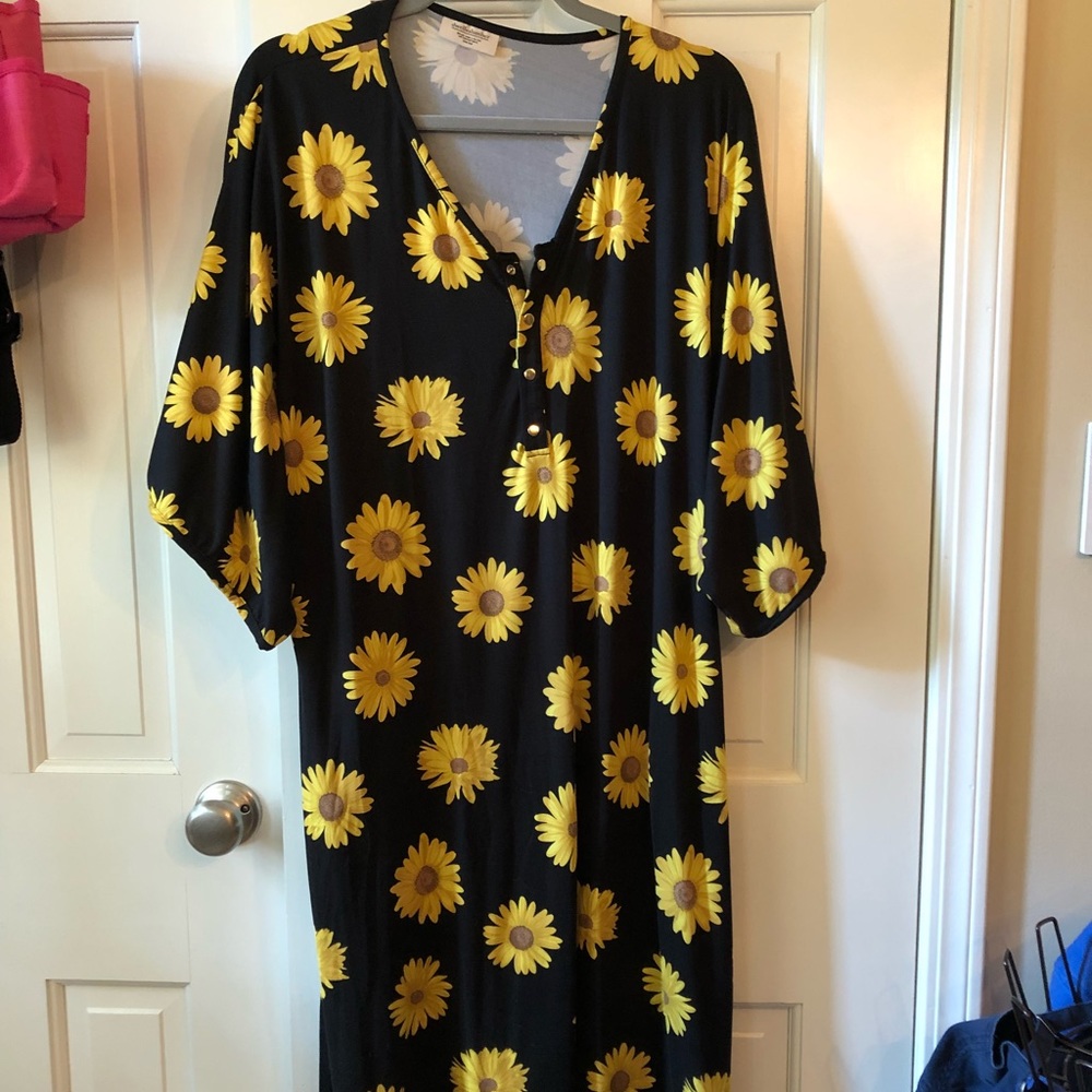 Dwell and Slumber sunflower Dress One size NWOT